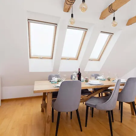 Unique With Balcony And Parking By Renters Διαμέρισμα