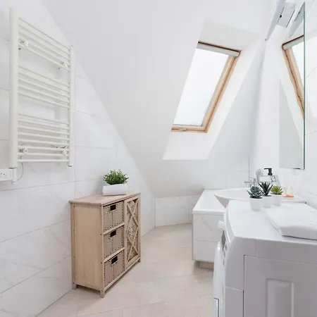 Διαμέρισμα Unique With Balcony And Parking By Renters